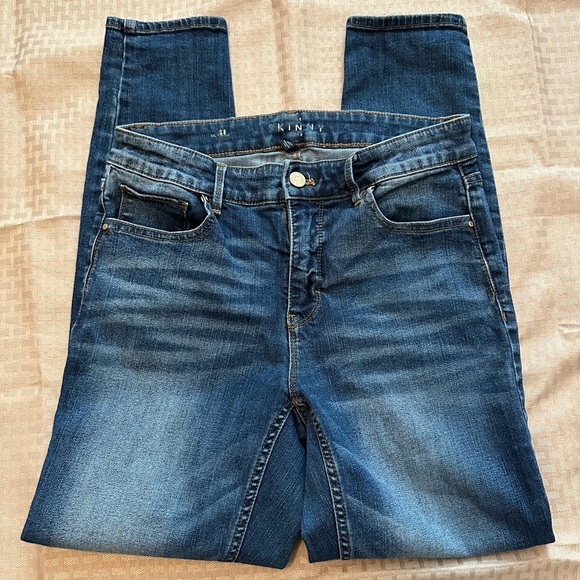 White House Black Market Blue Skinny Jeans - Picture 3 of 12